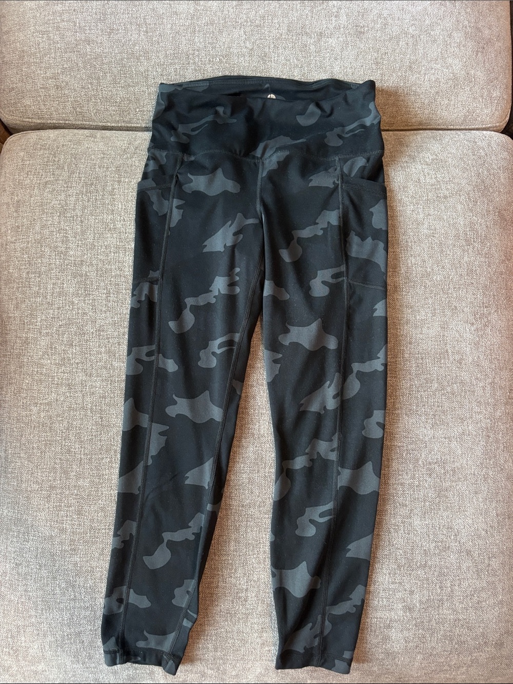 90 Degree By Reflex Black & Gray Camo High-Waist Leggings
